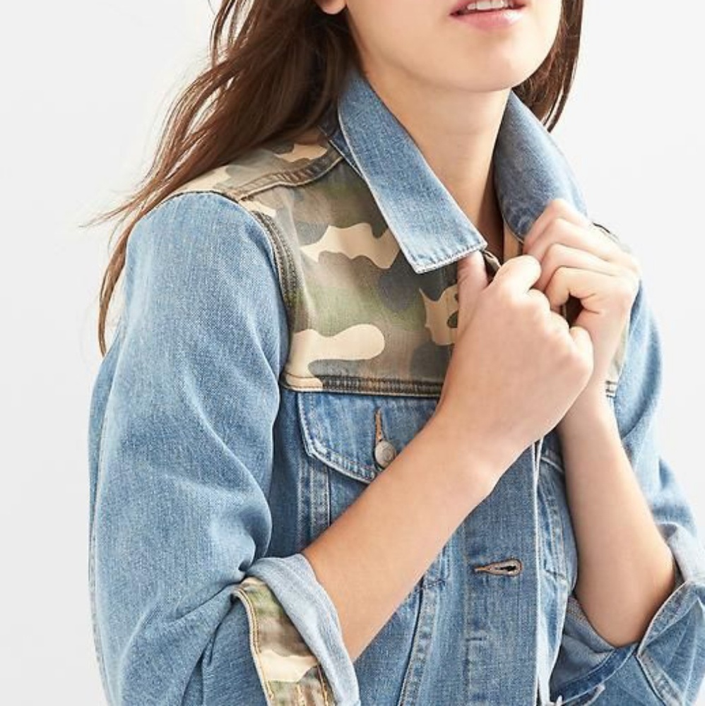 [Gap] Light Wash Denim Camo Jacket